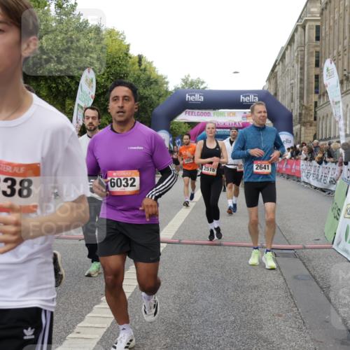 06.09.2026 - CURREX Alsterlauf Yannick Fuchs http://msf.ph/oto/10182467 06.09.2026 09:56:03 Ziel 2239, 2372, 2516, 2626, 2641, 2805, 3225, 3411, 3636, 3830, 4135, 4262, 4434, 4809, 5021, 5085, 5484, 6032, 6301, 6313, 8211, 8338 meine-sportfotos.de