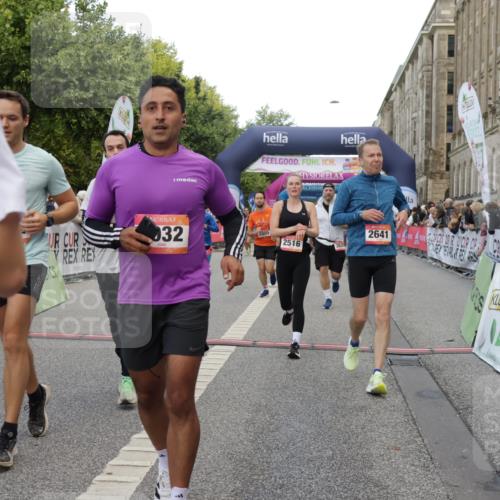 06.09.2026 - CURREX Alsterlauf Yannick Fuchs http://msf.ph/oto/10182486 06.09.2026 09:56:04 Ziel 2239, 2372, 2516, 2626, 2641, 2805, 3225, 3411, 3636, 3830, 4111, 4135, 4262, 4809, 5021, 5085, 6032, 6301, 6313, 8170, 8211, 8338 meine-sportfotos.de