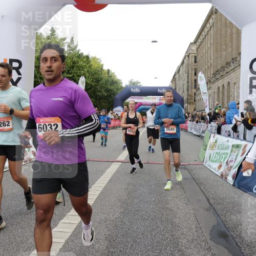 06.09.2026 - CURREX Alsterlauf Yannick Fuchs http://msf.ph/oto/10182546 06.09.2026 09:56:04 Ziel 2239, 2372, 2516, 2626, 2641, 2805, 3225, 3411, 3636, 3830, 4111, 4135, 4262, 4809, 5021, 5085, 6032, 6301, 6313, 8170, 8211, 8338 meine-sportfotos.de