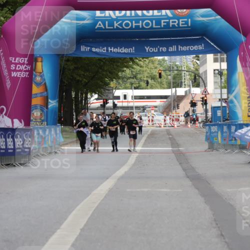 06.09.2026 - CURREX Alsterlauf Yannick Fuchs http://msf.ph/oto/10182557 06.09.2026 12:11:09 Ziel 1167 meine-sportfotos.de