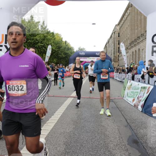 06.09.2026 - CURREX Alsterlauf Yannick Fuchs http://msf.ph/oto/10182567 06.09.2026 09:56:04 Ziel 2239, 2372, 2516, 2626, 2641, 2805, 3225, 3411, 3636, 3830, 4111, 4135, 4262, 4809, 5021, 5085, 6032, 6301, 6313, 8170, 8211, 8338 meine-sportfotos.de