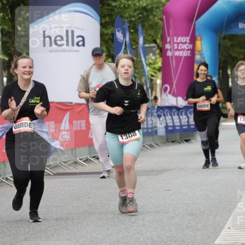 06.09.2026 - CURREX Alsterlauf Yannick Fuchs http://msf.ph/oto/10182786 06.09.2026 12:11:41 Ziel 1308 meine-sportfotos.de