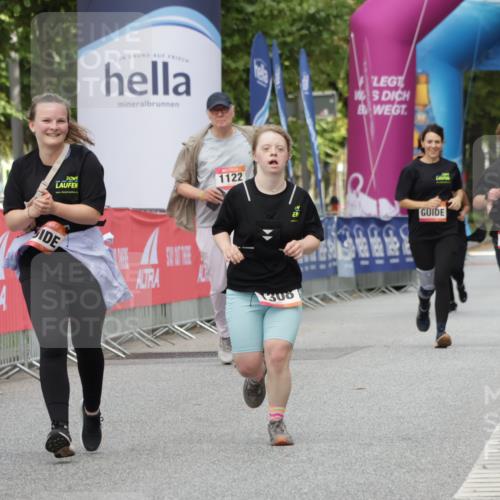 06.09.2026 - CURREX Alsterlauf Yannick Fuchs http://msf.ph/oto/10182796 06.09.2026 12:11:41 Ziel 1308 meine-sportfotos.de