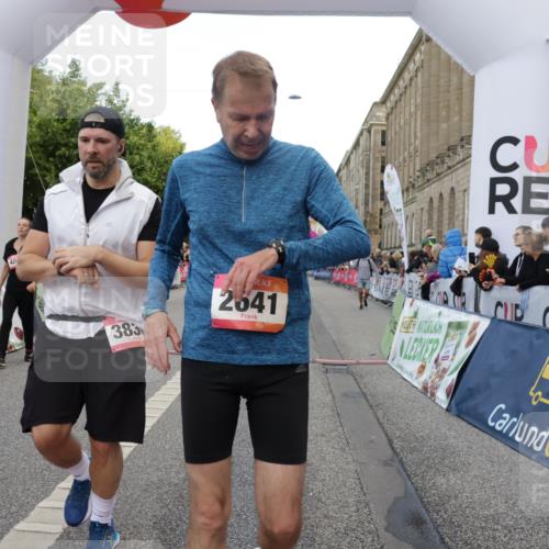 06.09.2026 - CURREX Alsterlauf Yannick Fuchs http://msf.ph/oto/10182836 06.09.2026 09:56:07 Ziel 2171, 2372, 2516, 2626, 2641, 2805, 3225, 3411, 3636, 3830, 4111, 4135, 4262, 4365, 4809, 5021, 5085, 5095, 5206, 6032, 6170, 6301, 6313, 8170, 8211, 8338 meine-sportfotos.de