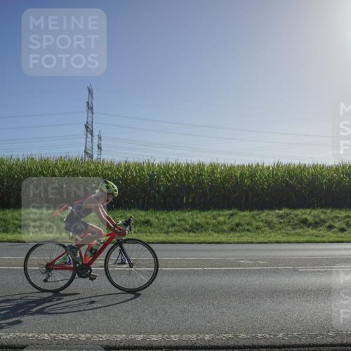 06.09.2026 - 20. Norderstedt Triathlon Michael Burmester http://msf.ph/oto/10183081 06.09.2026 09:40:29 Radfahren 632, 645 meine-sportfotos.de