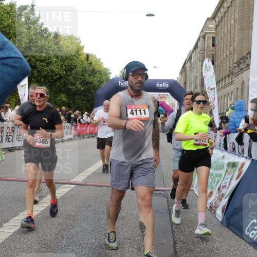 06.09.2026 - CURREX Alsterlauf Yannick Fuchs http://msf.ph/oto/10183140 06.09.2026 09:56:12 Ziel 2171, 2548, 2805, 3225, 3486, 3571, 3830, 4111, 4365, 4809, 5085, 5095, 5206, 5682, 6170, 8105, 8170 meine-sportfotos.de