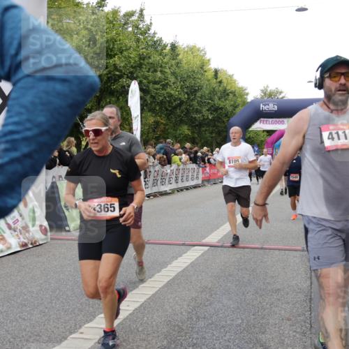 06.09.2026 - CURREX Alsterlauf Yannick Fuchs http://msf.ph/oto/10183169 06.09.2026 09:56:12 Ziel 2171, 2548, 2805, 3225, 3486, 3571, 3830, 4111, 4365, 4809, 5085, 5095, 5206, 5682, 6170, 8105, 8170 meine-sportfotos.de