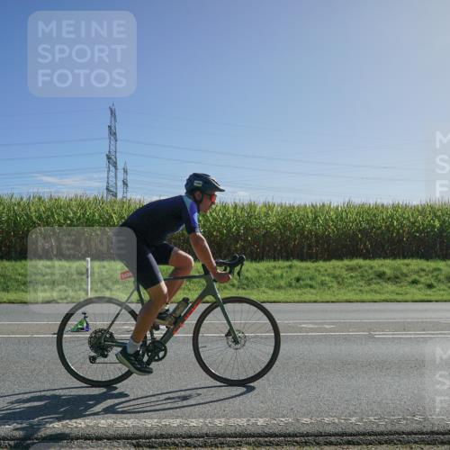 06.09.2026 - 20. Norderstedt Triathlon Michael Burmester http://msf.ph/oto/10183190 06.09.2026 10:27:18 Radfahren 1493, 1498 meine-sportfotos.de