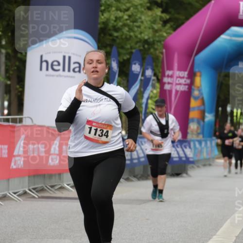 06.09.2026 - CURREX Alsterlauf Yannick Fuchs http://msf.ph/oto/10183202 06.09.2026 12:12:06 Ziel 1134 meine-sportfotos.de
