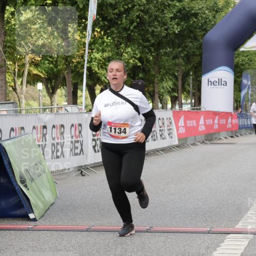 06.09.2026 - CURREX Alsterlauf Yannick Fuchs http://msf.ph/oto/10183220 06.09.2026 12:12:08 Ziel 1134 meine-sportfotos.de