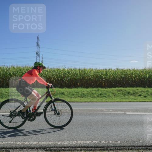 06.09.2026 - 20. Norderstedt Triathlon Michael Burmester http://msf.ph/oto/10183416 06.09.2026 10:36:50 Radfahren 702, 703, 1504 meine-sportfotos.de