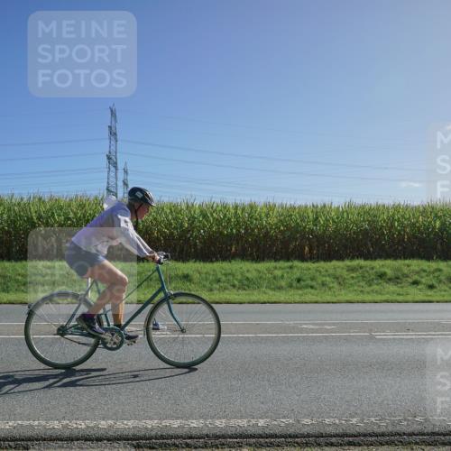06.09.2026 - 20. Norderstedt Triathlon Michael Burmester http://msf.ph/oto/10183457 06.09.2026 10:37:27 Radfahren 1212 meine-sportfotos.de