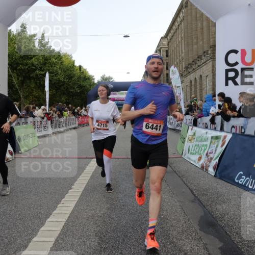06.09.2026 - CURREX Alsterlauf Yannick Fuchs http://msf.ph/oto/10183655 06.09.2026 09:56:19 Ziel 2085, 2548, 3486, 3571, 4057, 4715, 5682, 5841, 6416, 6441, 8105, 8134 meine-sportfotos.de