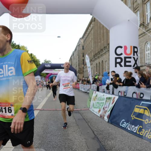 06.09.2026 - CURREX Alsterlauf Yannick Fuchs http://msf.ph/oto/10183831 06.09.2026 09:56:21 Ziel 2085, 2548, 3486, 3571, 4057, 4715, 5682, 5841, 6416, 6441, 8134 meine-sportfotos.de
