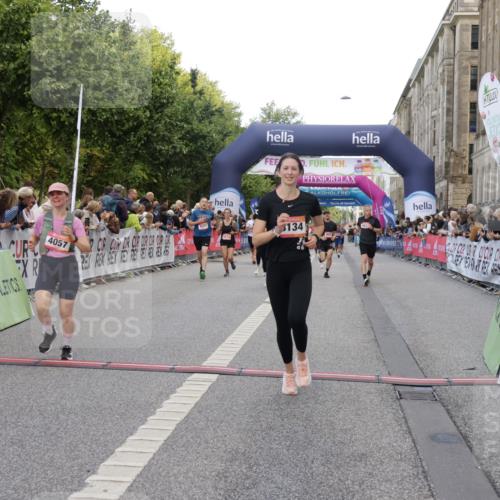 06.09.2026 - CURREX Alsterlauf Yannick Fuchs http://msf.ph/oto/10183903 06.09.2026 09:56:23 Ziel 2085, 2341, 3486, 3577, 4057, 4715, 4933, 5332, 5473, 5682, 5841, 6416, 6441, 8131, 8134 meine-sportfotos.de
