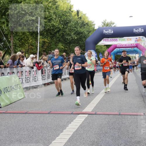 06.09.2026 - CURREX Alsterlauf Yannick Fuchs http://msf.ph/oto/10184180 06.09.2026 09:56:26 Ziel 2188, 2341, 3577, 4057, 4933, 5332, 5473, 5586, 5807, 5841, 6416, 8131, 8134 meine-sportfotos.de