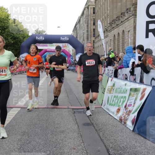 06.09.2026 - CURREX Alsterlauf Yannick Fuchs http://msf.ph/oto/10184396 06.09.2026 09:56:28 Ziel 2188, 2341, 2620, 3116, 3577, 4057, 4933, 5332, 5473, 5586, 5807, 5841, 8131, 8134 meine-sportfotos.de