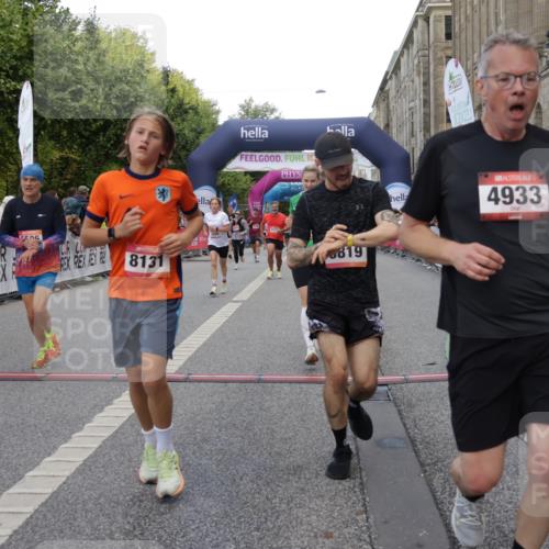 06.09.2026 - CURREX Alsterlauf Yannick Fuchs http://msf.ph/oto/10184516 06.09.2026 09:56:29 Ziel 2188, 2341, 2620, 3116, 3577, 4057, 4059, 4933, 5332, 5473, 5586, 5807, 8131, 8134 meine-sportfotos.de