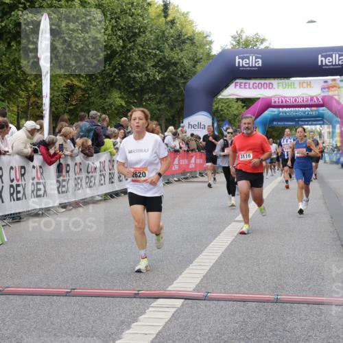 06.09.2026 - CURREX Alsterlauf Yannick Fuchs http://msf.ph/oto/10184684 06.09.2026 09:56:31 Ziel 2188, 2341, 2620, 3116, 3577, 4059, 4933, 5332, 5473, 5586, 5708, 5807, 6269, 8131 meine-sportfotos.de
