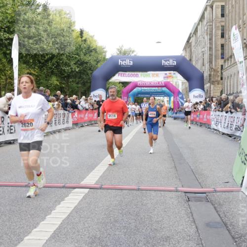 06.09.2026 - CURREX Alsterlauf Yannick Fuchs http://msf.ph/oto/10184740 06.09.2026 09:56:32 Ziel 2188, 2341, 2620, 3116, 3577, 4059, 4575, 4933, 5332, 5473, 5586, 5591, 5708, 5807, 6091, 6269, 8131 meine-sportfotos.de