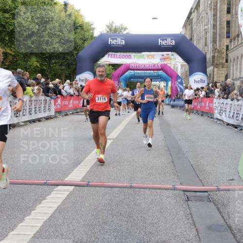 06.09.2026 - CURREX Alsterlauf Yannick Fuchs http://msf.ph/oto/10184765 06.09.2026 09:56:32 Ziel 2188, 2341, 2620, 3116, 3577, 4059, 4575, 4933, 5332, 5473, 5586, 5591, 5708, 5807, 6091, 6269, 8131 meine-sportfotos.de
