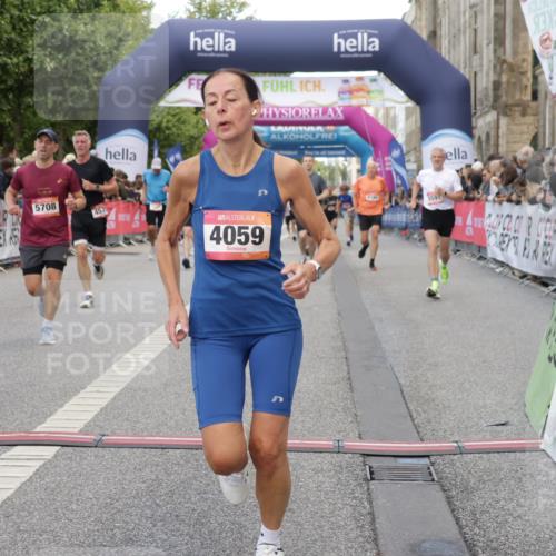 06.09.2026 - CURREX Alsterlauf Yannick Fuchs http://msf.ph/oto/10184888 06.09.2026 09:56:34 Ziel 2188, 2341, 2620, 3116, 3577, 4059, 4088, 4575, 4933, 5332, 5473, 5586, 5591, 5708, 5807, 6091, 6164, 6269, 8131 meine-sportfotos.de