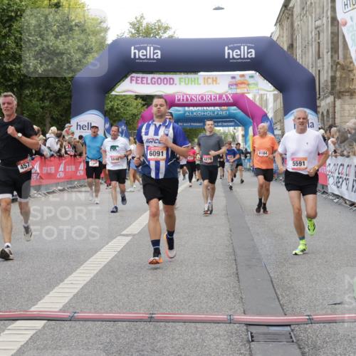 06.09.2026 - CURREX Alsterlauf Yannick Fuchs http://msf.ph/oto/10185073 06.09.2026 09:56:35 Ziel 2188, 2620, 3116, 3365, 4059, 4088, 4278, 4575, 4933, 5473, 5586, 5591, 5708, 5807, 5848, 6091, 6164, 6269, 8131 meine-sportfotos.de