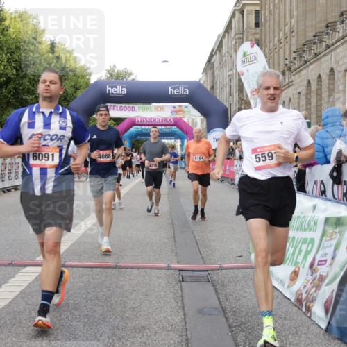 06.09.2026 - CURREX Alsterlauf Yannick Fuchs http://msf.ph/oto/10185306 06.09.2026 09:56:37 Ziel 2338, 2620, 3116, 3365, 4059, 4088, 4278, 4575, 5026, 5591, 5708, 5848, 6091, 6164, 6269, 8132 meine-sportfotos.de