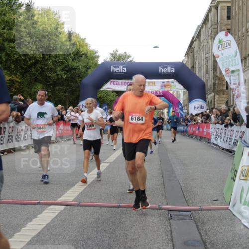 06.09.2026 - CURREX Alsterlauf Yannick Fuchs http://msf.ph/oto/10185499 06.09.2026 09:56:39 Ziel 2338, 2620, 3116, 3365, 3606, 4059, 4088, 4278, 4575, 5026, 5591, 5708, 5848, 6048, 6091, 6164, 6269, 8080, 8132 meine-sportfotos.de