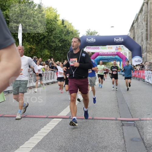 06.09.2026 - CURREX Alsterlauf Yannick Fuchs http://msf.ph/oto/10185791 06.09.2026 09:56:42 Ziel 2338, 2647, 2648, 2927, 3123, 3365, 3606, 4088, 4278, 4422, 4575, 5011, 5026, 5411, 5412, 5413, 5414, 5591, 5708, 5848, 6048, 6091, 6159, 6164, 6269, 8080, 8132 meine-sportfotos.de