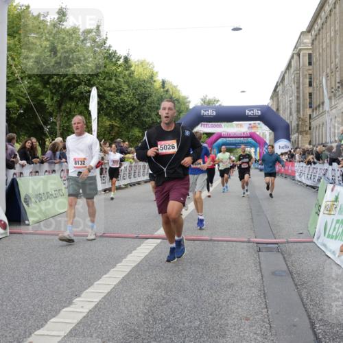 06.09.2026 - CURREX Alsterlauf Yannick Fuchs http://msf.ph/oto/10185841 06.09.2026 09:56:42 Ziel 2338, 2647, 2648, 2927, 3123, 3365, 3606, 4088, 4278, 4422, 4575, 5011, 5026, 5411, 5412, 5413, 5414, 5591, 5708, 5848, 6048, 6091, 6159, 6164, 6269, 8080, 8132 meine-sportfotos.de