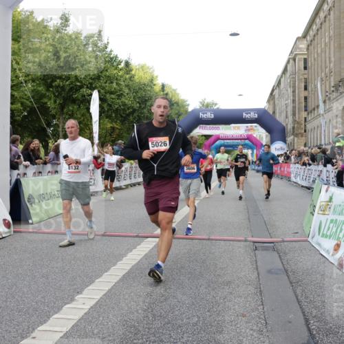 06.09.2026 - CURREX Alsterlauf Yannick Fuchs http://msf.ph/oto/10185859 06.09.2026 09:56:42 Ziel 2338, 2647, 2648, 2927, 3123, 3365, 3606, 4088, 4278, 4422, 4575, 5011, 5026, 5411, 5412, 5413, 5414, 5591, 5708, 5848, 6048, 6091, 6159, 6164, 6269, 8080, 8132 meine-sportfotos.de