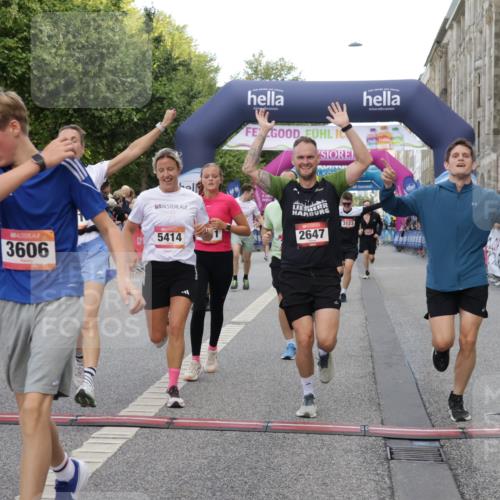 06.09.2026 - CURREX Alsterlauf Yannick Fuchs http://msf.ph/oto/10185979 06.09.2026 09:56:44 Ziel 2338, 2647, 2648, 2927, 3123, 3365, 3606, 3638, 4088, 4278, 4422, 4575, 5011, 5026, 5312, 5313, 5411, 5412, 5413, 5414, 5591, 5848, 6048, 6091, 6159, 6164, 8080, 8132 meine-sportfotos.de