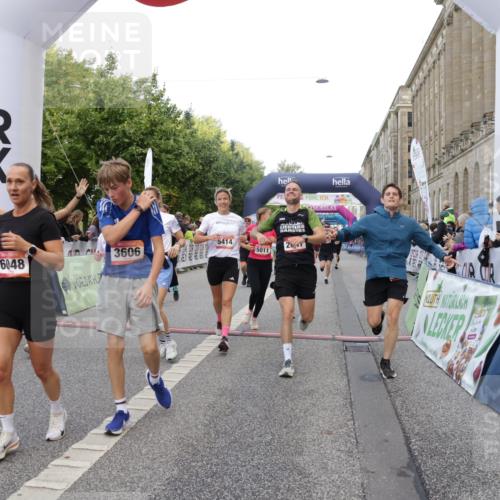 06.09.2026 - CURREX Alsterlauf Yannick Fuchs http://msf.ph/oto/10186076 06.09.2026 09:56:45 Ziel 2338, 2647, 2648, 2927, 3123, 3365, 3606, 3638, 4088, 4278, 4422, 5011, 5026, 5312, 5313, 5411, 5412, 5413, 5414, 5543, 5848, 5973, 6048, 6159, 6164, 8080, 8132 meine-sportfotos.de