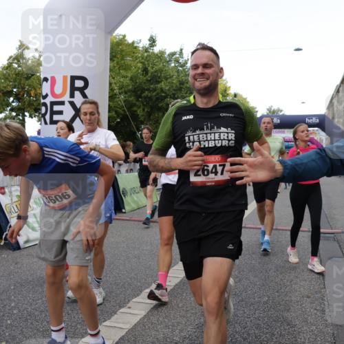 06.09.2026 - CURREX Alsterlauf Yannick Fuchs http://msf.ph/oto/10186240 06.09.2026 09:56:46 Ziel 2338, 2647, 2648, 2927, 3123, 3365, 3606, 3638, 4278, 4422, 5011, 5026, 5312, 5313, 5411, 5412, 5413, 5414, 5543, 5848, 5973, 6048, 6159, 6164, 8080, 8132 meine-sportfotos.de