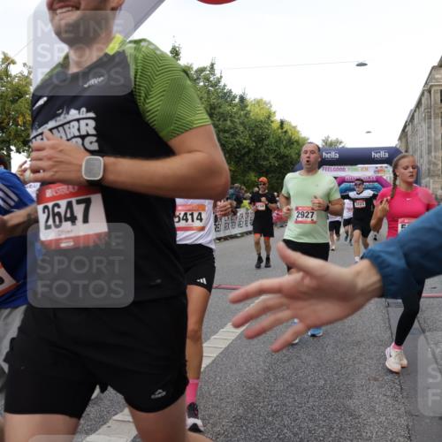 06.09.2026 - CURREX Alsterlauf Yannick Fuchs http://msf.ph/oto/10186272 06.09.2026 09:56:46 Ziel 2338, 2647, 2648, 2927, 3123, 3365, 3606, 3638, 4278, 4422, 5011, 5026, 5312, 5313, 5411, 5412, 5413, 5414, 5543, 5848, 5973, 6048, 6159, 6164, 8080, 8132 meine-sportfotos.de