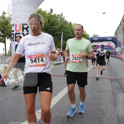 06.09.2026 - CURREX Alsterlauf Yannick Fuchs http://msf.ph/oto/10186332 06.09.2026 09:56:47 Ziel 2236, 2338, 2647, 2648, 2927, 3123, 3365, 3606, 3638, 4278, 4422, 5011, 5026, 5312, 5313, 5411, 5412, 5413, 5414, 5543, 5848, 5973, 6048, 6159, 8080, 8132 meine-sportfotos.de