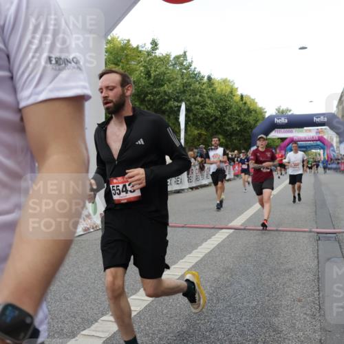 06.09.2026 - CURREX Alsterlauf Yannick Fuchs http://msf.ph/oto/10186766 06.09.2026 09:56:51 Ziel 2236, 2647, 2648, 2927, 3123, 3638, 3689, 4126, 4422, 4717, 5011, 5312, 5313, 5411, 5412, 5413, 5414, 5543, 5719, 5973, 6048, 6159 meine-sportfotos.de