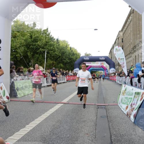 06.09.2026 - CURREX Alsterlauf Yannick Fuchs http://msf.ph/oto/10187006 06.09.2026 09:56:53 Ziel 2236, 2927, 3123, 3609, 3638, 3689, 4126, 4422, 4717, 5312, 5313, 5543, 5719, 5973, 6159 meine-sportfotos.de