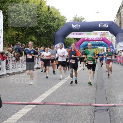 06.09.2026 - CURREX Alsterlauf Yannick Fuchs http://msf.ph/oto/10187362 06.09.2026 09:56:58 Ziel 2236, 2931, 3050, 3587, 3609, 3689, 3712, 3795, 4014, 4126, 4717, 4740, 5571, 5575, 5719, 5939, 6055, 6115, 8200 meine-sportfotos.de