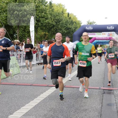 06.09.2026 - CURREX Alsterlauf Yannick Fuchs http://msf.ph/oto/10187595 06.09.2026 09:56:59 Ziel 2165, 2236, 2931, 3050, 3519, 3520, 3587, 3609, 3689, 3712, 3795, 4014, 4126, 4717, 4740, 5571, 5575, 5719, 5939, 6055, 6115, 8200 meine-sportfotos.de