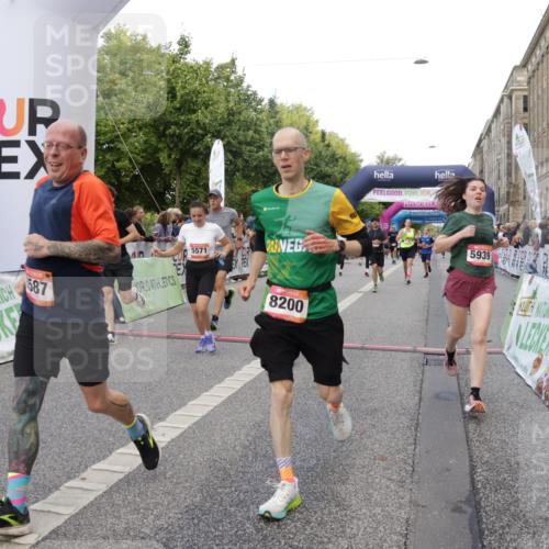 06.09.2026 - CURREX Alsterlauf Yannick Fuchs http://msf.ph/oto/10187748 06.09.2026 09:57:00 Ziel 2165, 2931, 3050, 3519, 3520, 3587, 3609, 3689, 3690, 3712, 3795, 4014, 4126, 4717, 4740, 5571, 5575, 5719, 5939, 6055, 6115, 8200 meine-sportfotos.de