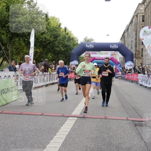 06.09.2026 - CURREX Alsterlauf Yannick Fuchs http://msf.ph/oto/10187751 06.09.2026 10:05:09 Ziel 2709, 2718, 3317, 3793, 4230, 4231, 4549, 4565, 4994, 5044, 5300, 5765, 6110, 6179, 6209, 6251, 6253, 8064, 8099, 8298 meine-sportfotos.de