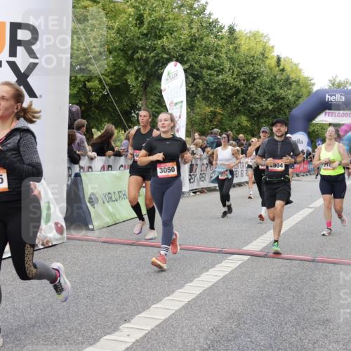 06.09.2026 - CURREX Alsterlauf Yannick Fuchs http://msf.ph/oto/10187851 06.09.2026 09:57:03 Ziel 2165, 2931, 2968, 3050, 3519, 3520, 3587, 3609, 3690, 3712, 3795, 4014, 4740, 5166, 5320, 5571, 5575, 5939, 6055, 6115, 8167, 8200 meine-sportfotos.de