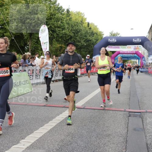 06.09.2026 - CURREX Alsterlauf Yannick Fuchs http://msf.ph/oto/10187894 06.09.2026 09:57:04 Ziel 2165, 2931, 2968, 3050, 3519, 3520, 3587, 3609, 3690, 3694, 3712, 3795, 4014, 4740, 5166, 5320, 5571, 5575, 5939, 6055, 6115, 8167, 8200 meine-sportfotos.de