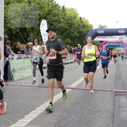 06.09.2026 - CURREX Alsterlauf Yannick Fuchs http://msf.ph/oto/10187947 06.09.2026 09:57:04 Ziel 2165, 2931, 2968, 3050, 3519, 3520, 3587, 3609, 3690, 3694, 3712, 3795, 4014, 4740, 5166, 5320, 5571, 5575, 5939, 6055, 6115, 8167, 8200 meine-sportfotos.de
