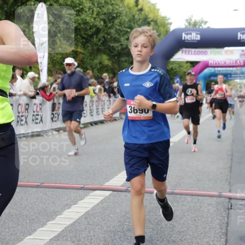 06.09.2026 - CURREX Alsterlauf Yannick Fuchs http://msf.ph/oto/10188114 06.09.2026 09:57:06 Ziel 2165, 2931, 2968, 3050, 3519, 3520, 3587, 3690, 3694, 3712, 3795, 4014, 4740, 5166, 5320, 5571, 5575, 5939, 6055, 6115, 8167, 8200 meine-sportfotos.de