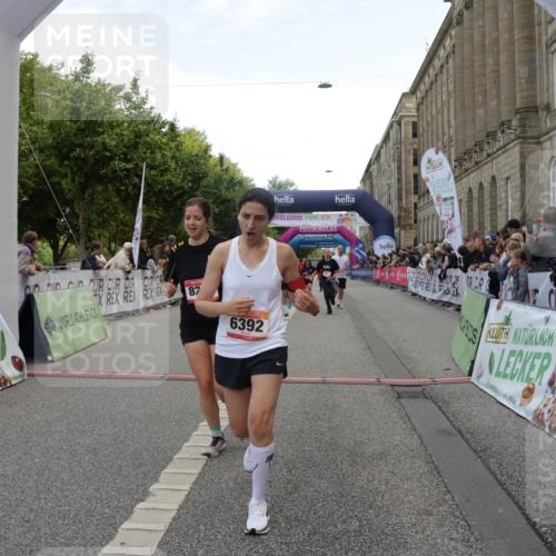 06.09.2026 - CURREX Alsterlauf Yannick Fuchs http://msf.ph/oto/10188320 06.09.2026 10:05:19 Ziel 1239, 2195, 2718, 3011, 3336, 3737, 3838, 4230, 4642, 4769, 4994, 6155, 6242, 6392, 8243 meine-sportfotos.de