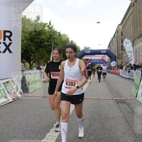 06.09.2026 - CURREX Alsterlauf Yannick Fuchs http://msf.ph/oto/10188341 06.09.2026 10:05:19 Ziel 1239, 2195, 2718, 3011, 3336, 3737, 3838, 4230, 4642, 4769, 4994, 6155, 6242, 6392, 8243 meine-sportfotos.de