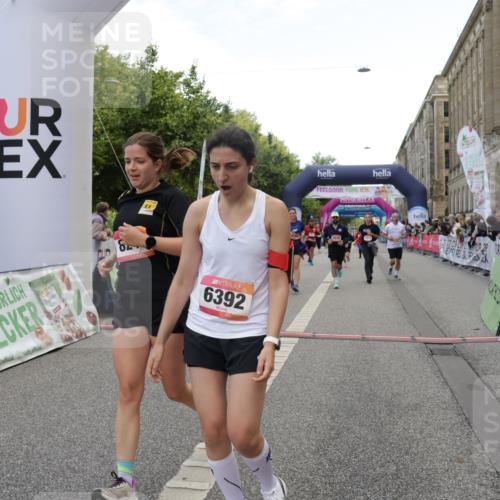 06.09.2026 - CURREX Alsterlauf Yannick Fuchs http://msf.ph/oto/10188367 06.09.2026 10:05:20 Ziel 1239, 2195, 2718, 3011, 3336, 3737, 3838, 4151, 4642, 4769, 6155, 6242, 6392, 8243 meine-sportfotos.de